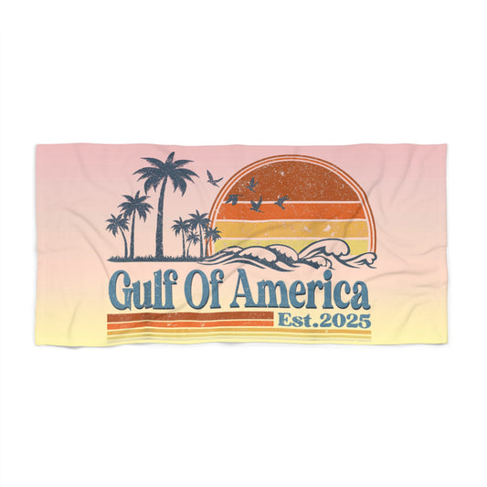 Gulf of America -Vintage Feel Beach Towel -  Pool Beach Vacation Lake River Creek  Design Peach Color